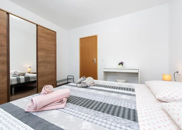 Comfort Valbruna By Irundo Appartement *
