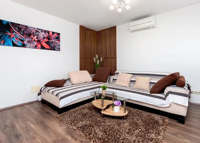 Comfort Valbruna By Irundo Appartement *