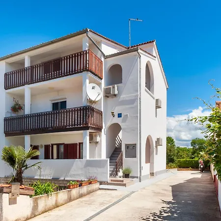 Comfort Valbruna Apartament