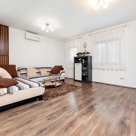 Comfort Valbruna Apartment Rovinj